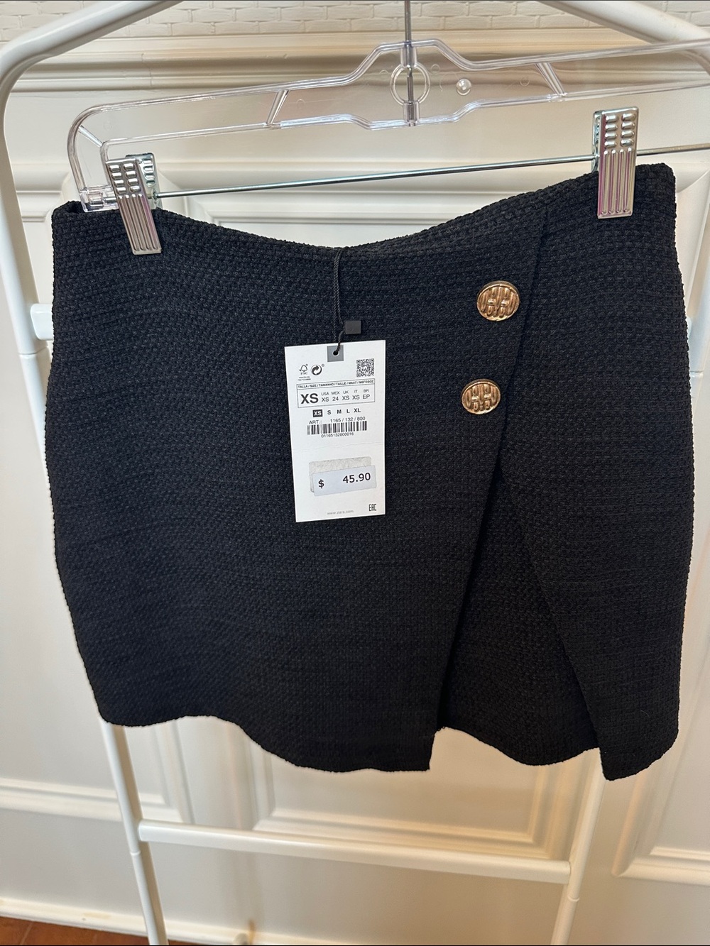 Zara Black Textured Mini Skortwith Gold Buttons